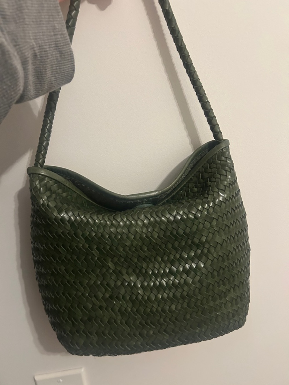 Madewell The Signature Woven Shoulder Bag in Green - Picture 4 of 5